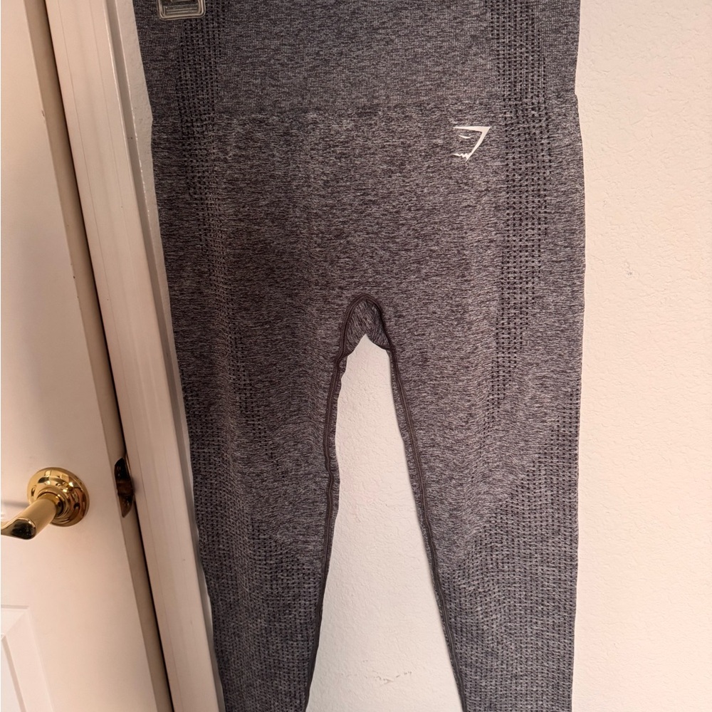 Gymshark Charcoal Seamless Top - Picture 4 of 5